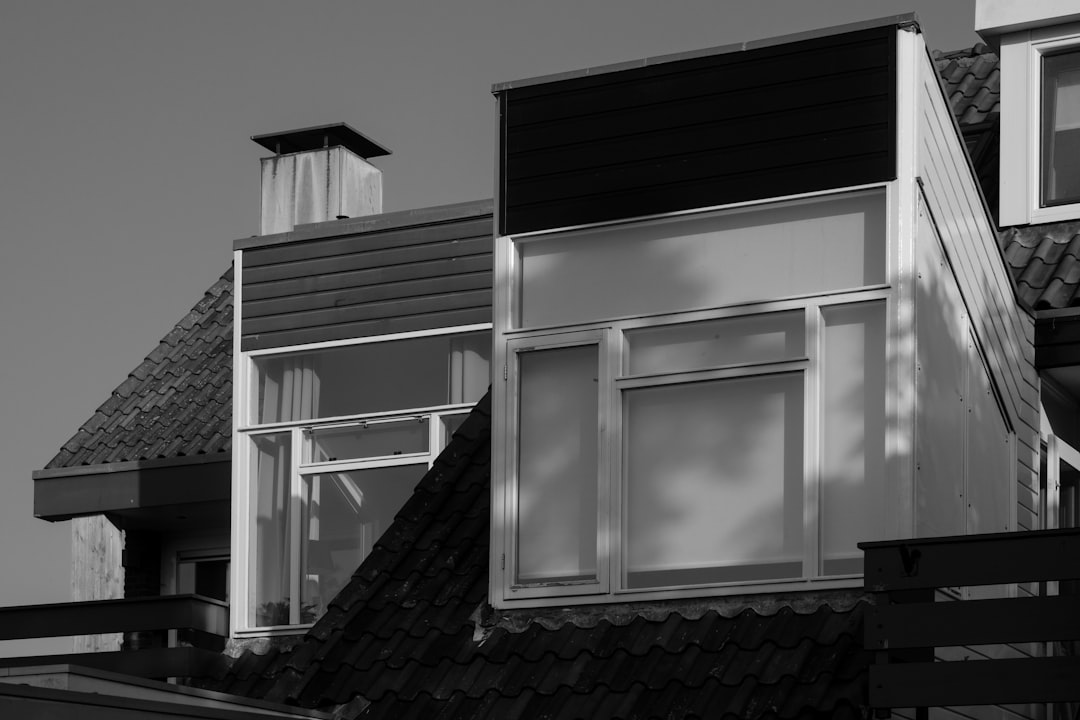 Chimney flashing repair to prevent leaks